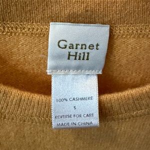 Garnett Hill cashmere crew neck sweater - apricot, size small.